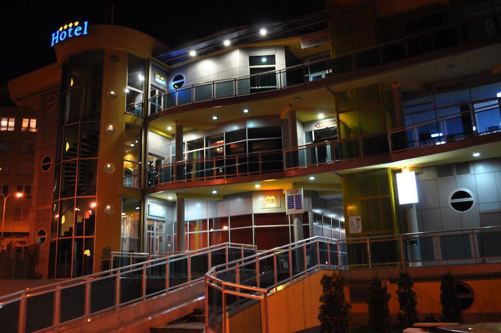 Hotel Fortuna Banja Luka Luaran gambar