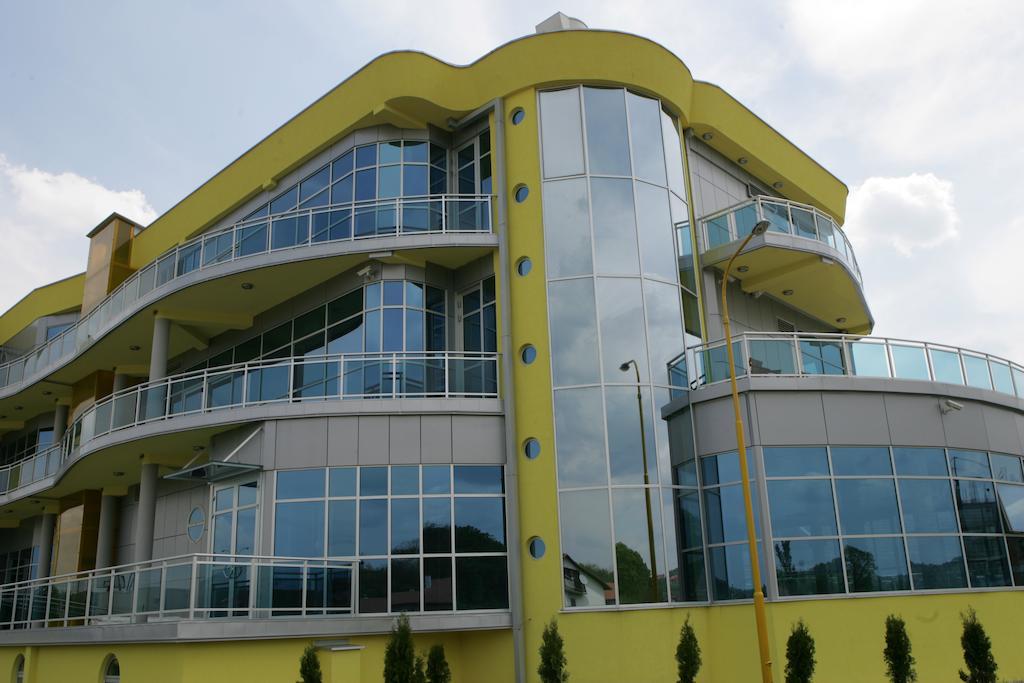 Hotel Fortuna Banja Luka Luaran gambar